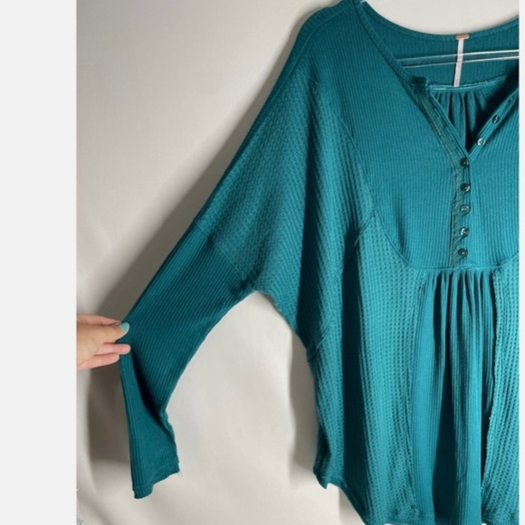 NWT Free People Leo Soft Waffle Ribbed Knit Teal Thermal Henley Shirt Size XL - Picture 6 of 8